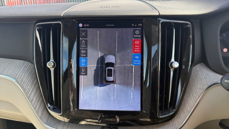 Volvo Xc60 2.0 B4P Plus Dark 5dr Geartronic Petrol Estate